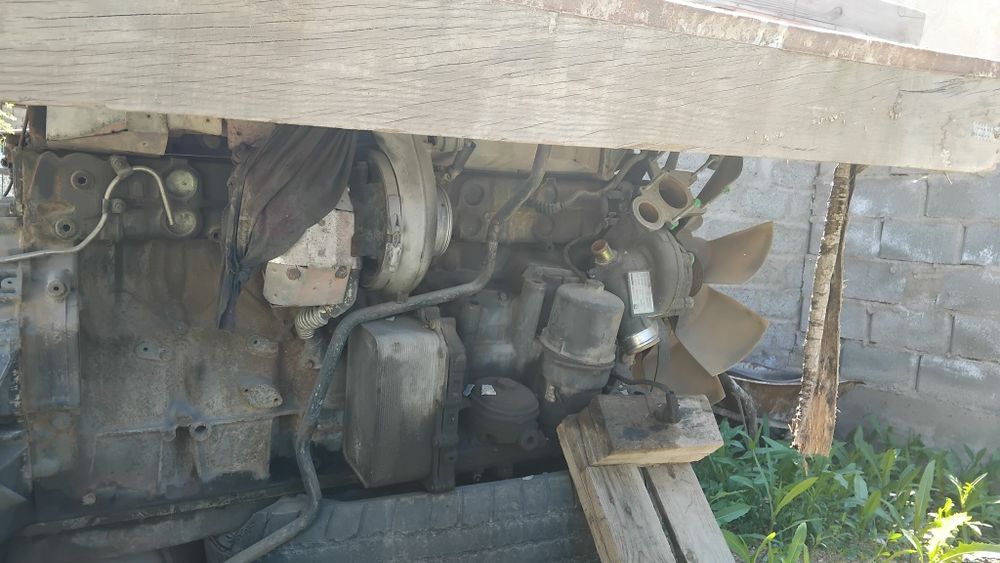 ДАФ105-двигательінің қосалқы бөлшектері