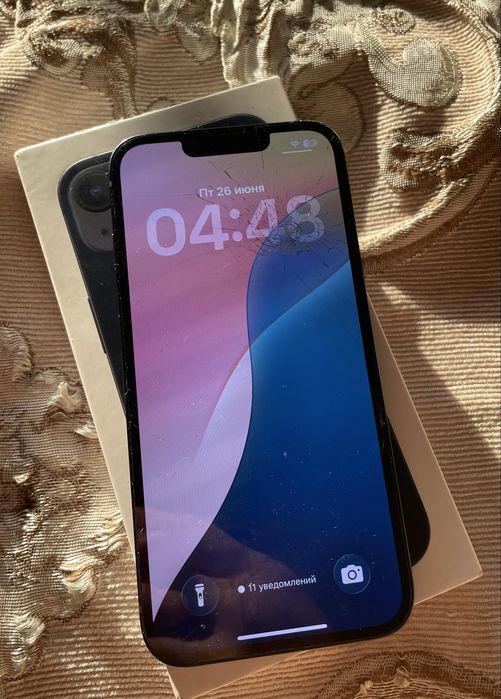 Продам айфон 13 на 128гб