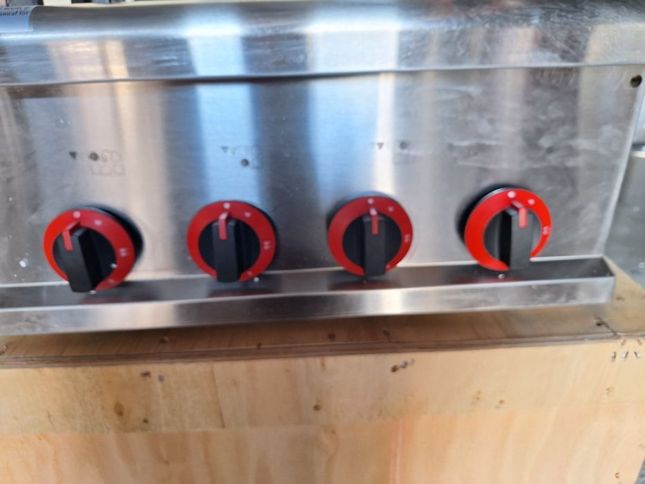 Газов котлон 4-ка професионален със защита чисто нов