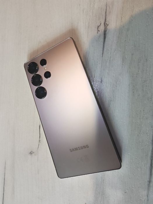 Като нов Samsung Galaxy S25 Ultra 512 GB