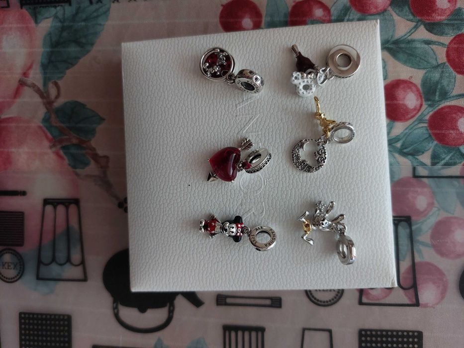 Сребърни Pandora талисмани