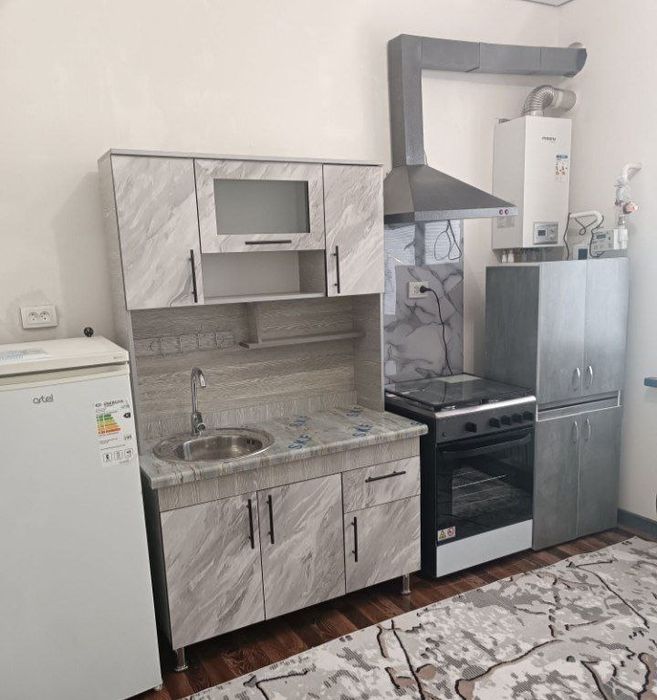 Sergeli Yarmarka bozori metro yonida kvartira arendaga beriladi