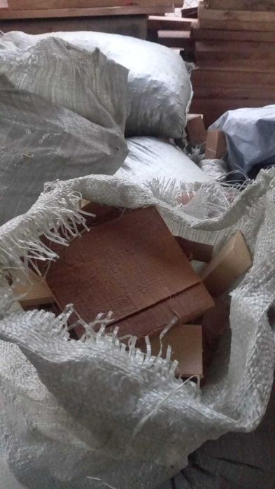 Дрова в мешках ,сосновые