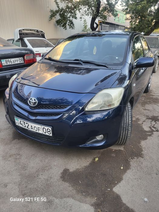 Тойота ярис  1 хозяин