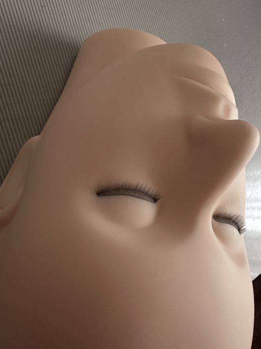 Маникен для наращивания ресниц