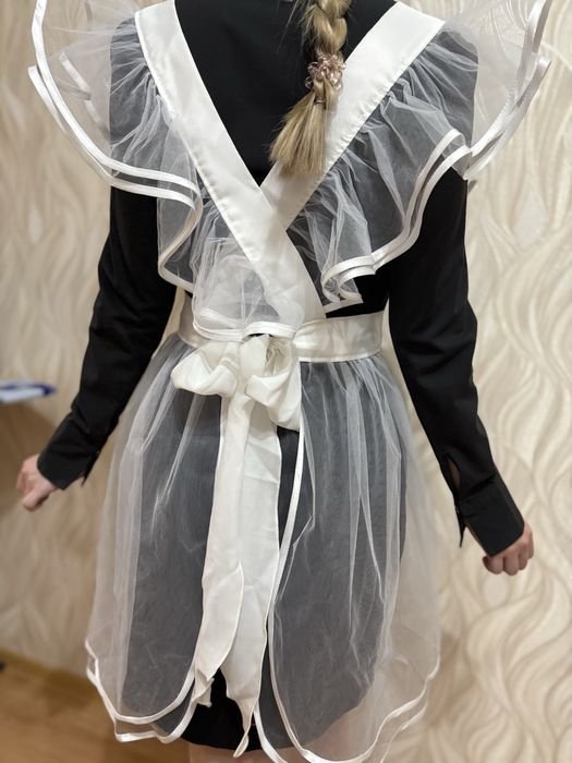 Продам школьные фартуки