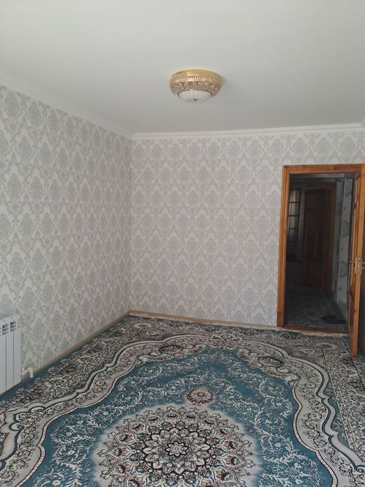 Критий томонда жойлашган 2 хонали квартира ижарага берилади