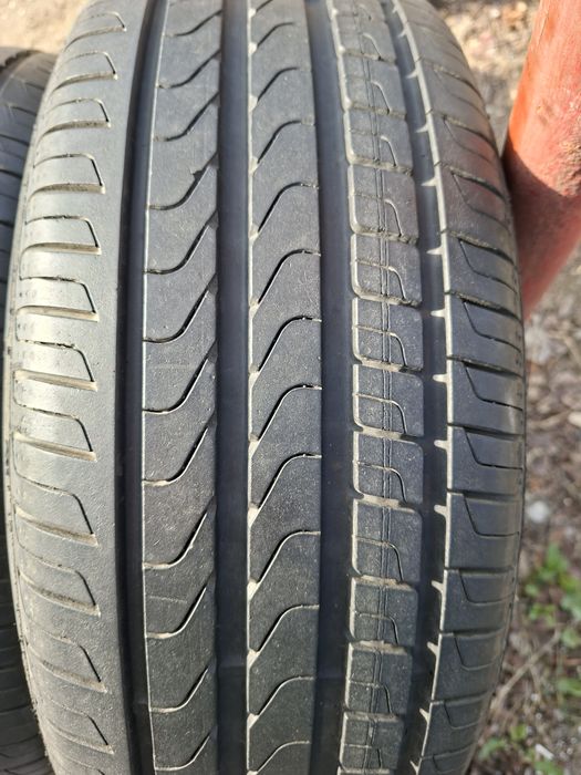 Продам шины 225/55/17 пирелли