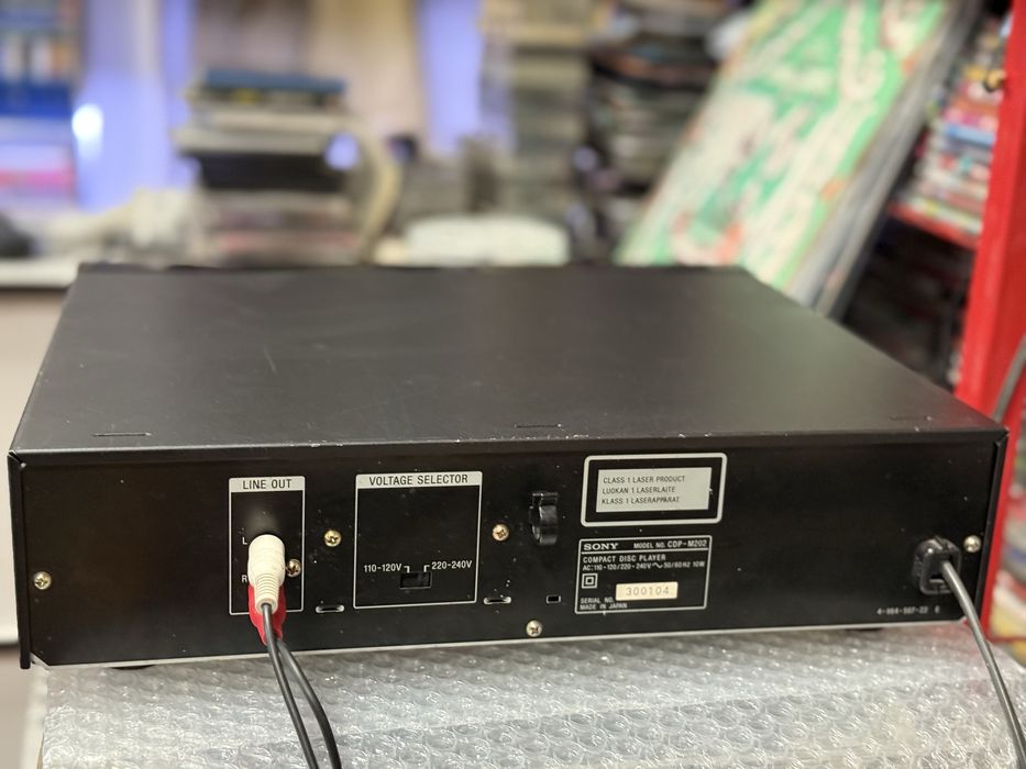Sony CDP M202  проигрыватель компакт дисков с пультом