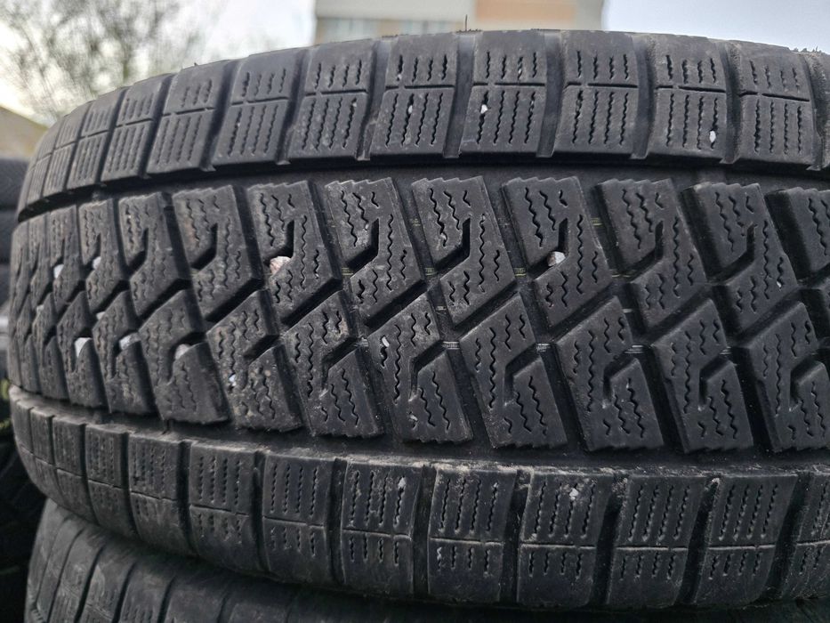 2бр Зимни гуми за бус 215 65 16 С - Lassa - DOT 2024