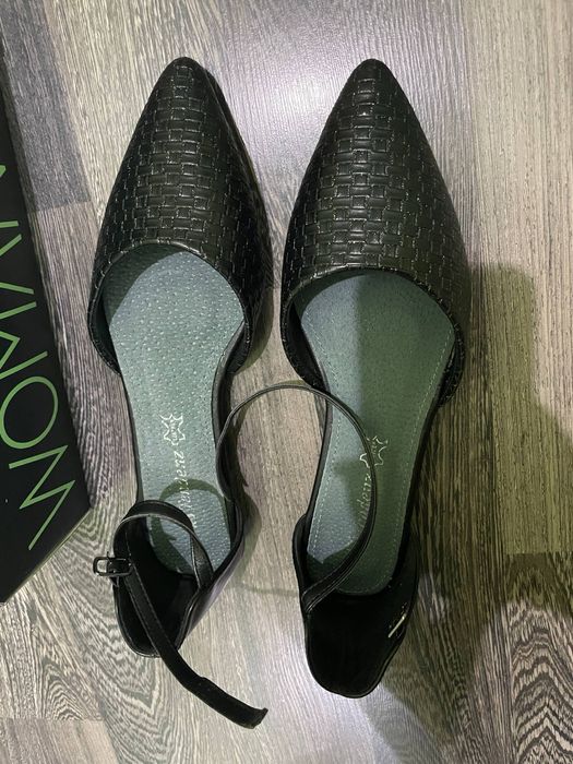 Дамски обувки.