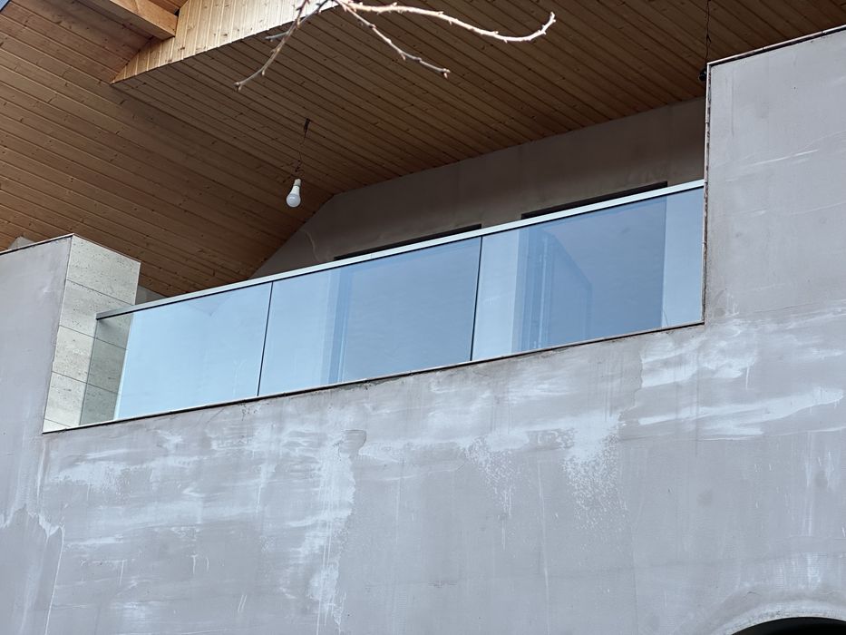 Balustrade de inox si sticlă
