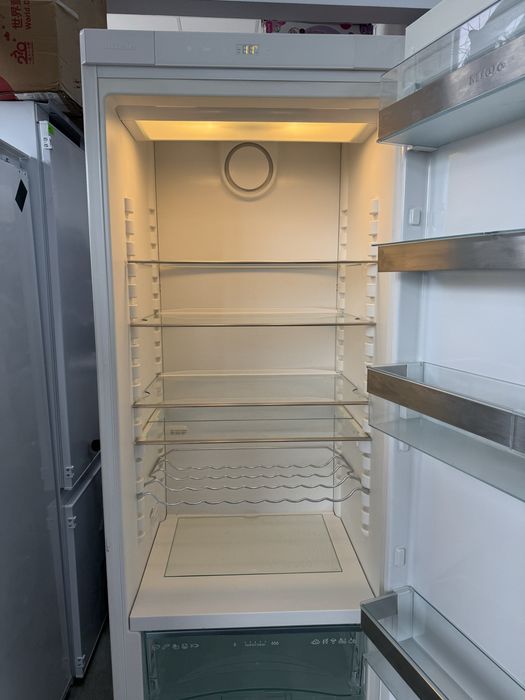 Хладилник Охладител Miele No Frost