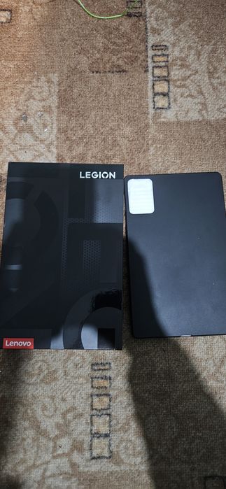 Lenovo Legion Y700