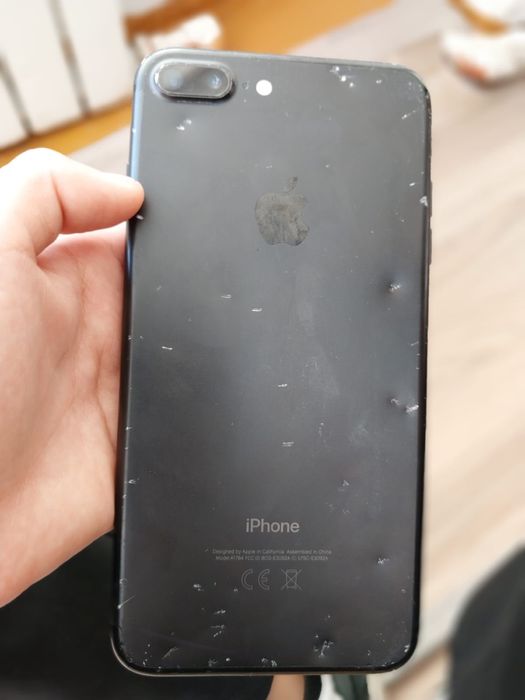 Обменяю свой айфон 7+