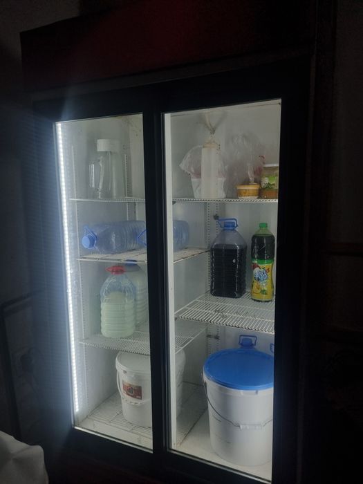 Ветринный холодильник