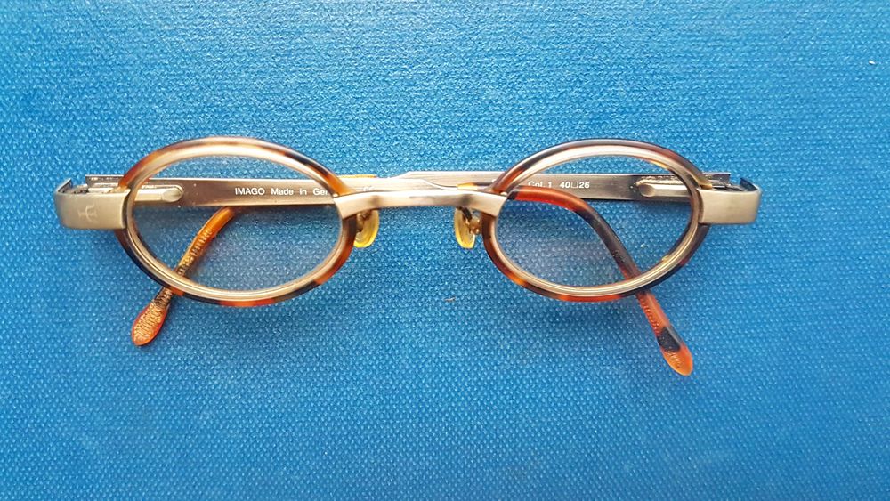 F463-I-Ochelari IMAGO Germany metal nemagnetic argintiu/bachelita piesa de Lux. Ochelarii sunt de vedere, cu dioptrii mai mari made in CE. Stare buna.