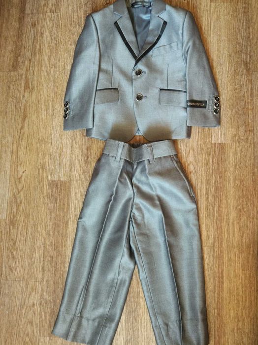 Костюм /рубашка,брюки, пиджак/