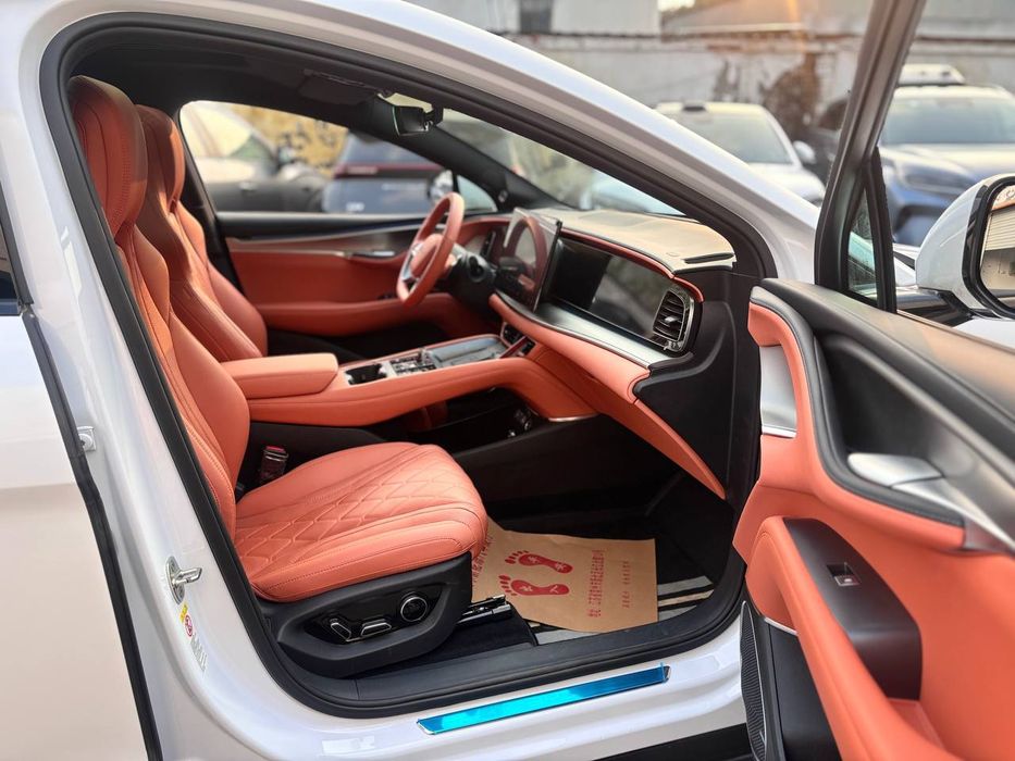 BYD sealion 07 йили 2025 3 поз 610 запа
1900 пробек мошина ўз