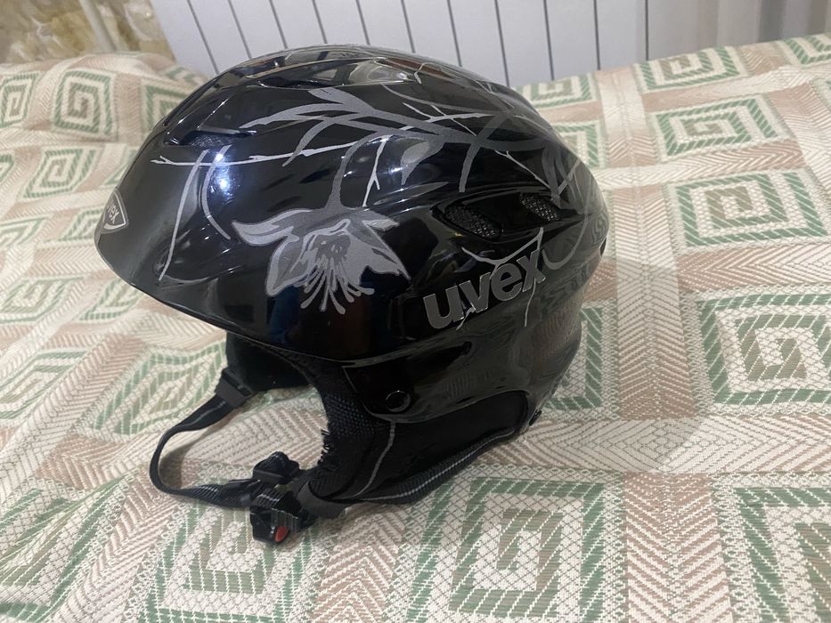 Продается горнолыжный шлем Uvex