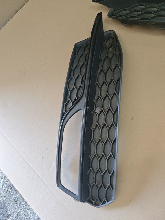 Решетка/Решетки в предна броня за Audi A3 8V S line