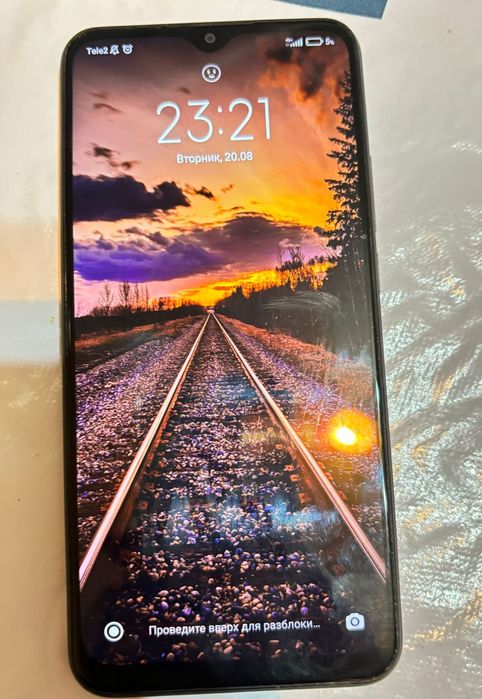 Продам Ноутбук (телефон в подарок)