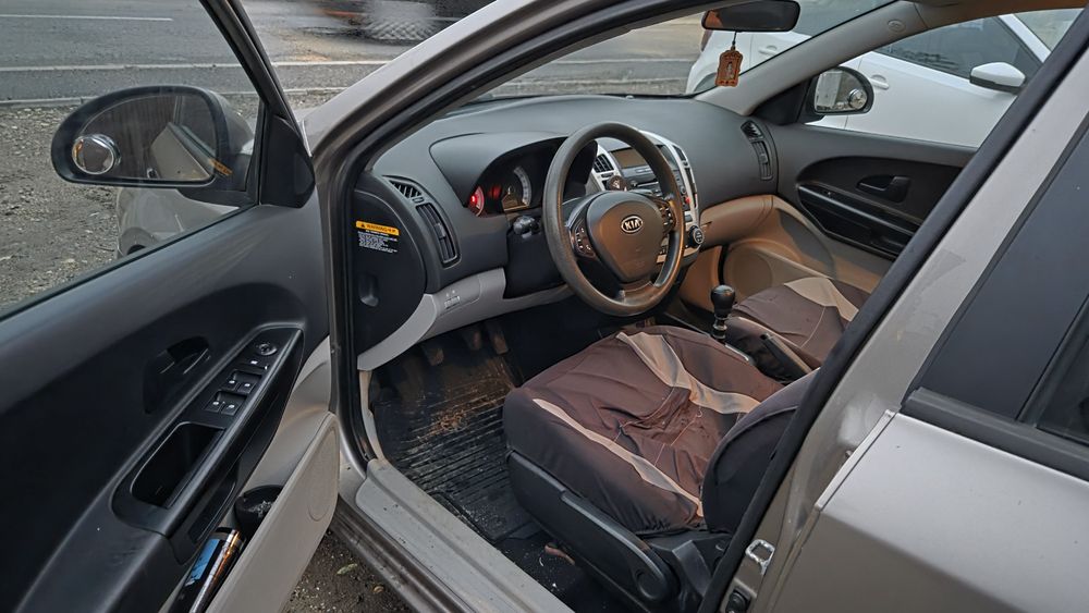 Kia Ceed 2008 benzină, 2.000 € — imagine 5
