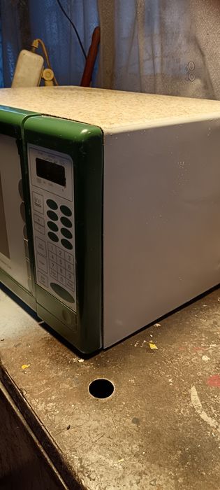 Cuptor cu microunde Digital Franța