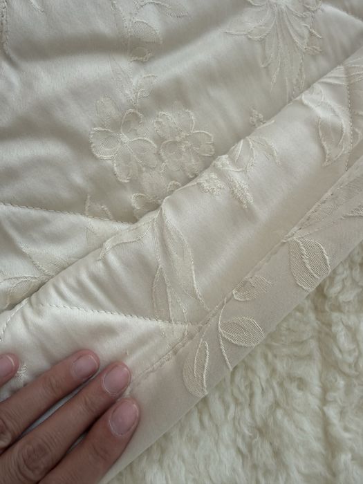 Cuvertură / Pilotă din lână și cașmir (95% Wool, 5% Cashmere), fabricată în Italia