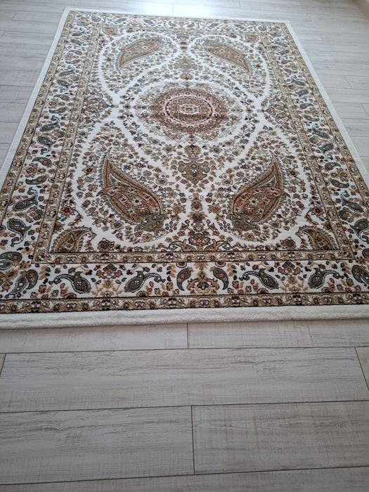 Продам ковёр размер 3х2