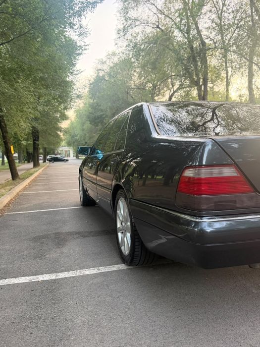 Mercedes-Benz W140