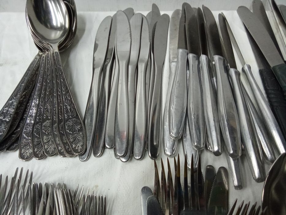 Ретро прибори за хранене