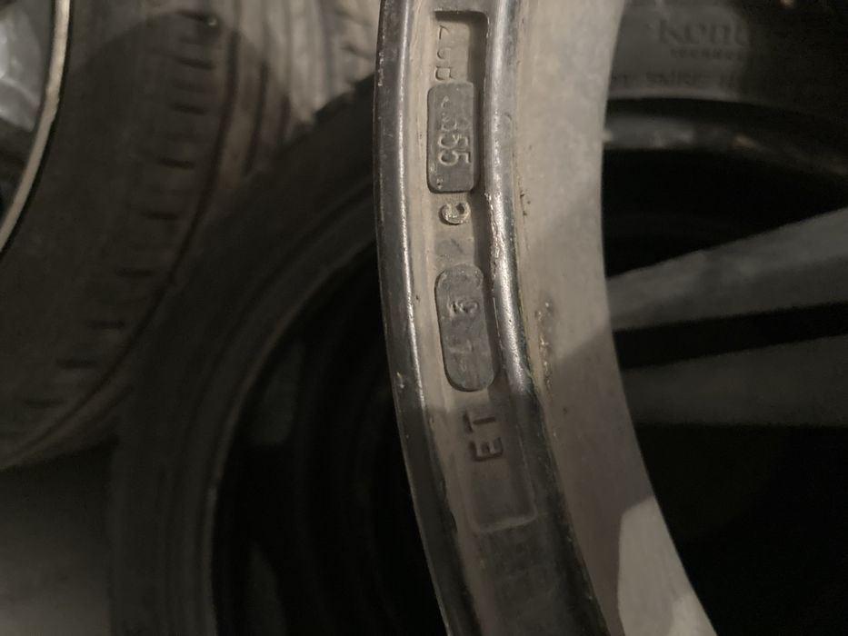Продается комплект Диски Vossen R18