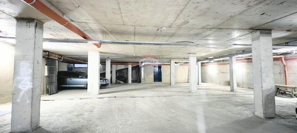 Продава се Офис в Варна, Бриз - 130 кв.м за 1900 €/кв.м - Снимка #2