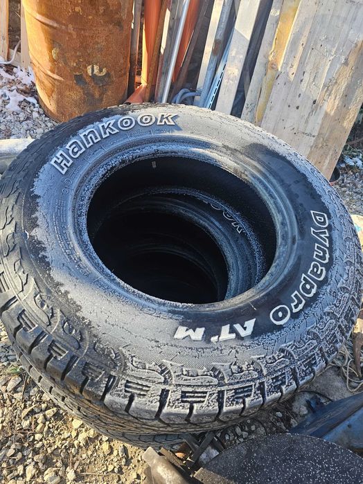 Гуми за джип в добро състояние