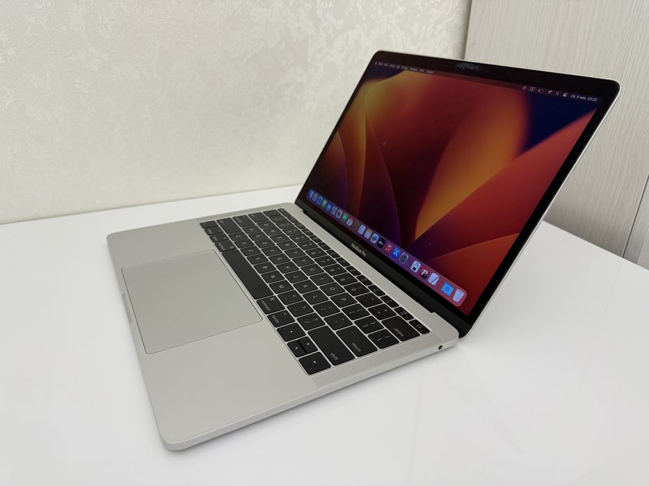 MacBook Pro 13. Core i5/16/256/Retina