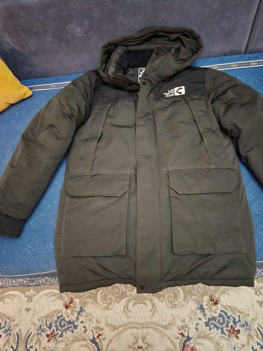 Продам зимние куртки