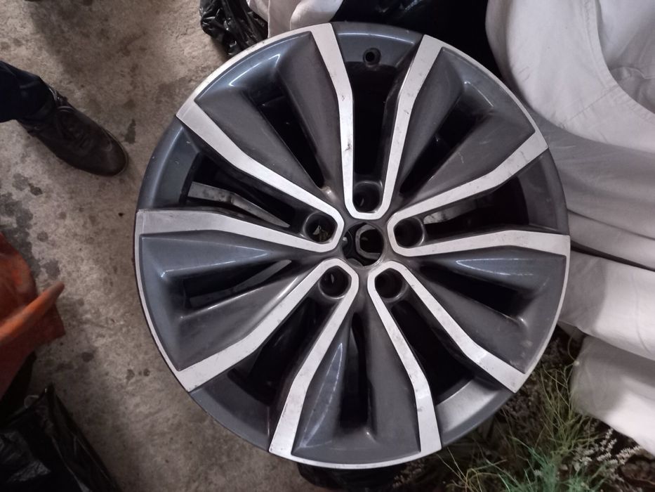 Джанти Nisan Рено 19