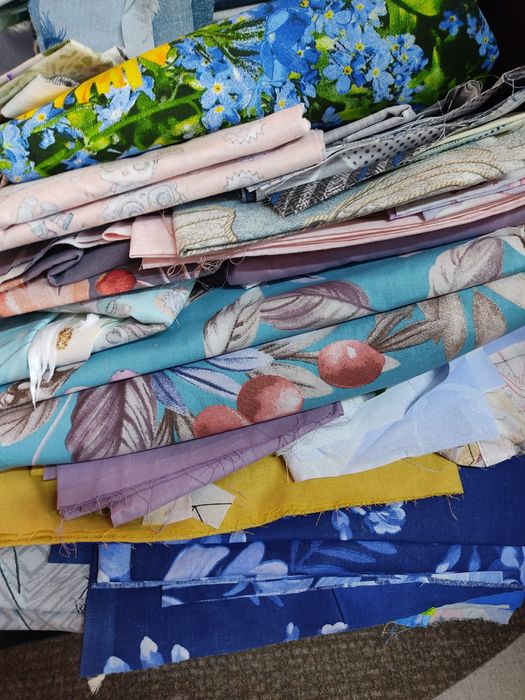 Пэчворк, лоскутное шитье. Лоскуты разного размера.