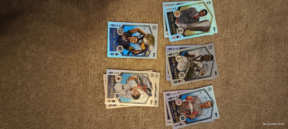 Vând cartonașe Topps Match Attax UCC 24/25