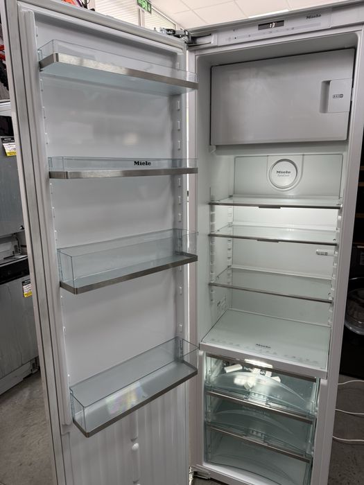 Хладилник и фризер за вграждане Miele
