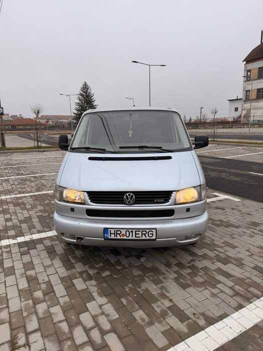 Volkswagen Caravelle microbuz
