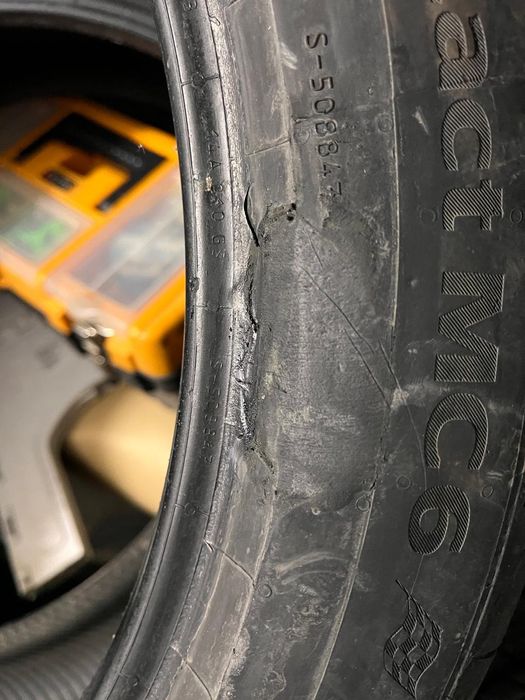 Шины б/у 245/45R20 Continental