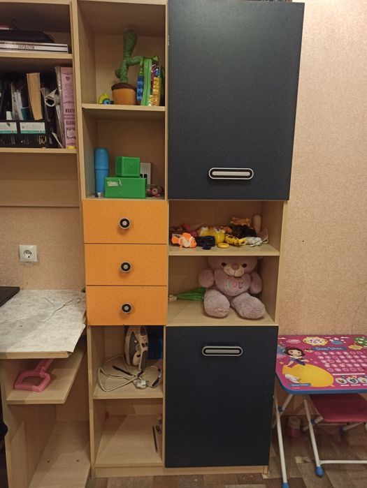 Детская гарнитура (шкаф) + стол
