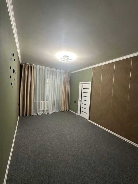 Продам  своя 1/2/4 юнусобод 8 бал 1.5/6шк 260.