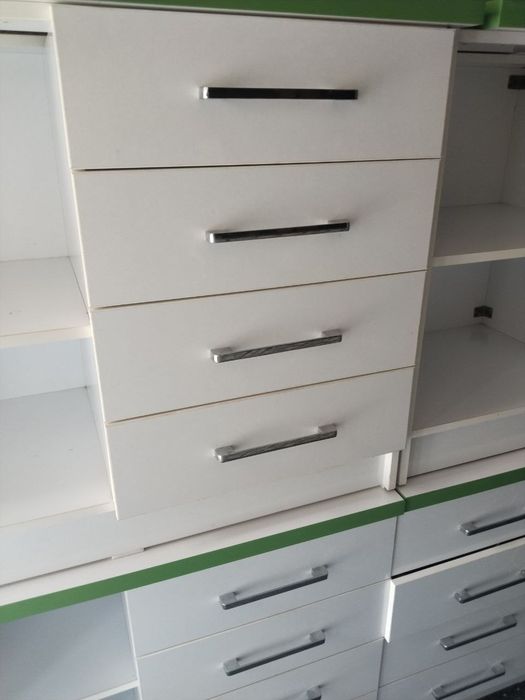 Polkali shkaf/office/dorixona/do'kon uchun