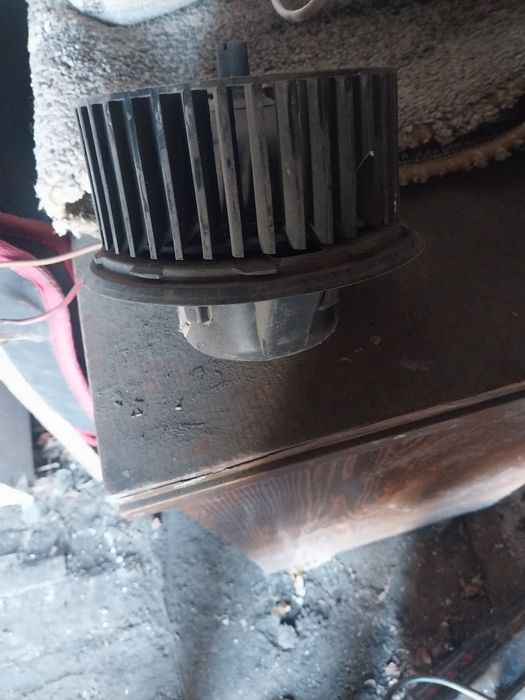 Продам элетродвигатель на печь