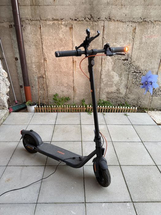 Електрическа тротинетка Ninebot F2 Plus - 170км с документи
