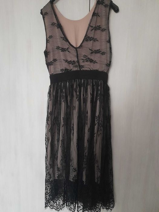 Дамска рокля дантелена