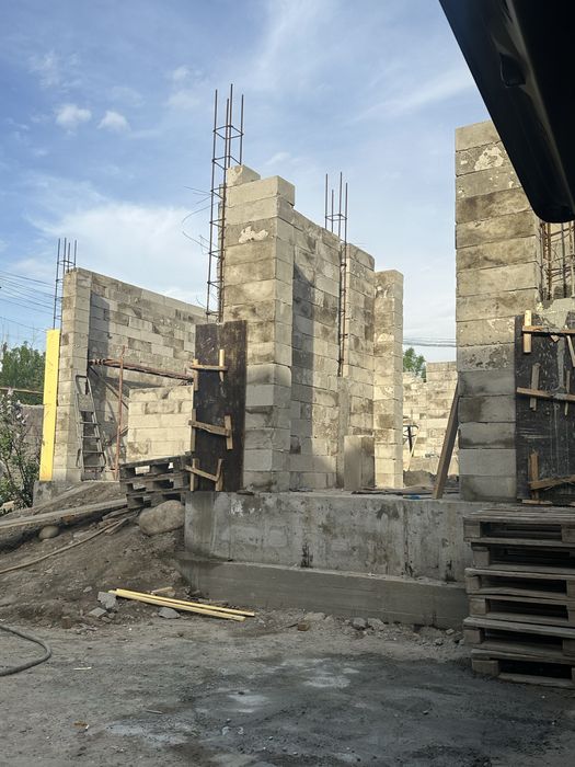 Строим дом забор заливаем фундамент